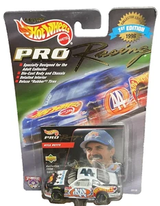 Kyle Petty #44 Hot Wheels Pro 1998 NASCAR PACKAGE WEAR 1/64 Diecast FREE SHIP! - Picture 1 of 1
