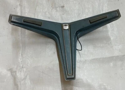 Chevy 1968 pajarita bocina azul botón volante de metal cubierta contactos botón Foto 1 de 4