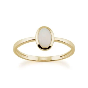 Anillo clásico de ópalo ovalado en oro amarillo de 9 quilates - Imagen 1 de 4