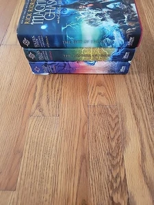 Magnus Chase and the Gods of Asgard Rick Riordan Complete Set HC 1st Edition - Bild 1 von 13