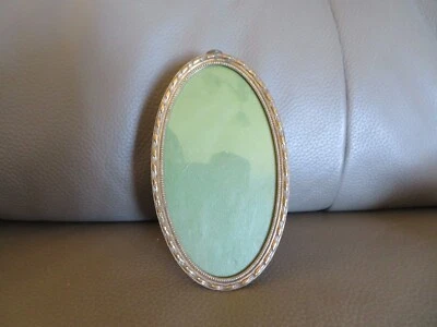 ancien cadre ovale en bronze et laiton à suspendre ou à posé - Photo 1/3