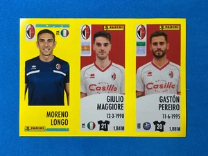 Figurine Calciatori Panini 2024-25 Aggiornamenti U81 Bari Longo/Maggiore/Pereiro - Imagen 1 de 1