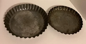 Vintage 2er Set Aluminium Kuchenformen gewellter geriffelter Rand Markenlos 8,5” & 7,75” - Bild 1 von 18