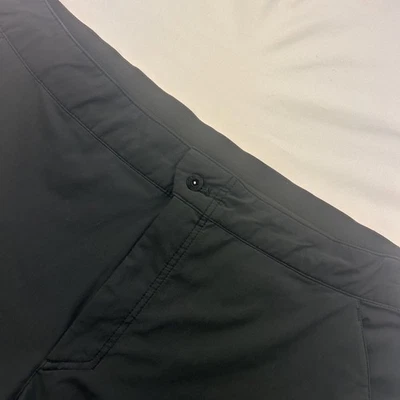 Pantalones Cortos de Golf The North Face Hombres Gris Sólido Poliéster Frente Plano 38 NWoT Foto 1 de 4