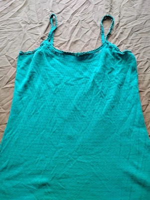 Top L.E.I Juniors Foto 1 de 4