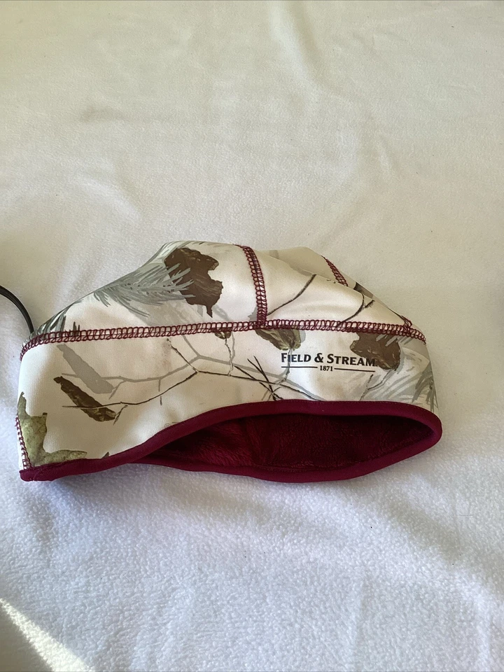 Women's Hunting Beanie Cap Hat  White &Red Hole For Hair See Photos - Image 1 of 4