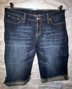 EUC Women's LUCKY BRAND Rolled Denim Jean Shorts 5-Pocket Blue 12.5" Inseam 8/29 - Picture 1 of 7