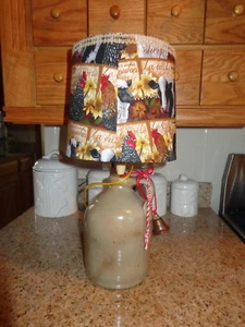 Antike Steinzeug Krug Lampe/Landhaus/Kuh, Schaf, Henne Schirm/Volkskunst (18" hoch) - Bild 1 von 6