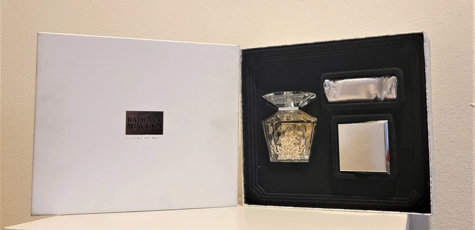 Juego de 3 piezas Badgley Mischka Fleurs de Nuit 3,4 oz edp + Mirrow + Bolsa perfume mujer Foto 1 de 1