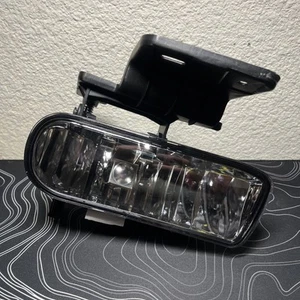 TYC 19-5317-00 TYC Fog Light RH - Picture 1 of 4