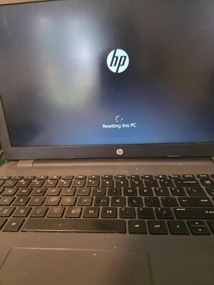 HP 15-da0076nr 15,6 pulgadas (1 TB, Intel Core i3 7.ª generación, 2,30 GHz, 8 GB)... Foto 1 de 2