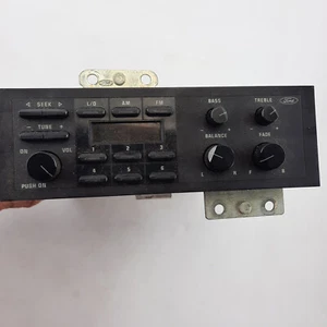 Radio 1989-1993 Thunderbird Cougar AM FM Non-Premium Sound With R&L Brackets EUC - Picture 1 of 16