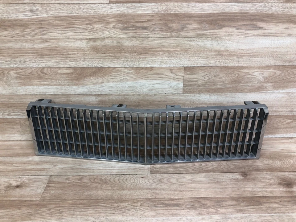 REJILLA RADIADOR CAPÓ DELANTERO CADILLAC SEVILLE OEM 1976-1979 2 Foto 1 de 4