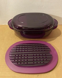 Tupperware Vaporiera ovale sicura per microonde acrilica con griglia e coperchio 7 tazze viola - NUOVO - Foto 1 di 1