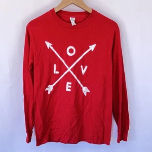 Gildan Ultra Cotton Mens T-Shirt Size S Red Love Arrow Graphic Print Long Sleeve - Picture 1 of 7