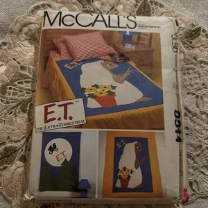 Vintage 1982 McCall's E.T. Extra Terrestrische Decke Schnittmuster QUILT 8314  - Bild 1 von 4