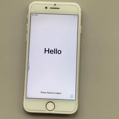 Apple iPhone 7 - Unlocked - 32GB - Silver - Image 1 of 4