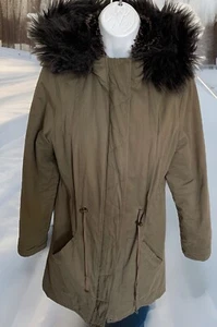 Merona Olive Green Parka Women’s S Faux Fur Trim Outdoor Ultimate Warmth Soft - Picture 1 of 19