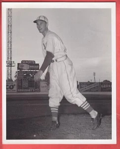 1939  HOUSTON BUFFALOES   8 X 10  GLOSSY  TYPE 1   HARRY BREECHEN   ROOKIE - Picture 1 of 2
