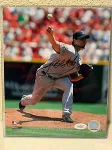 Josh Beckett Signed Boston Red Sox 8x10 Photo JSA - Picture 1 of 5