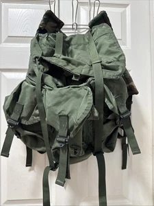 Paquete de campo militar de EE. UU. bolsa verde mediana de nailon de combate LC-2 - Imagen 1 de 5