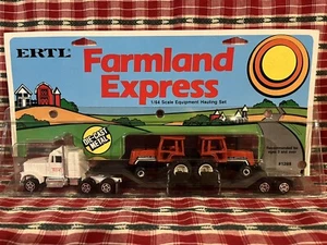 1/64 Ertl Farmland Express Hauling Set - Picture 1 of 1