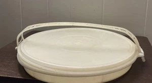 Vintage Tupperware Party Serving Center - Picture 1 of 5