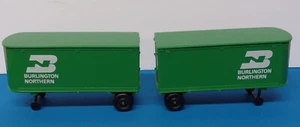 Zwei Lionel Burlington Northern Huckepack Welpenanhänger für Flachwagen Spur O - lesen - Bild 1 von 5