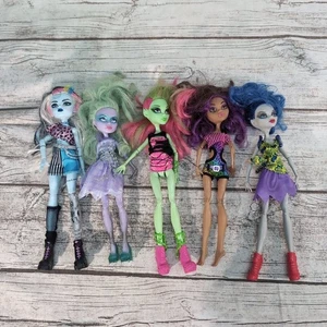 Mattel Monster High Doll Lot – Clawdeen, Twyla, Venus & Frankie – 5 Dolls - Bild 1 von 13