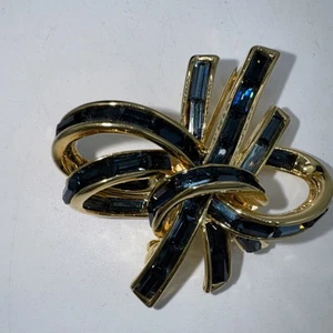 NOLAN MILLER Glamour Collection Blue Ribbon Bow Brooch Knot Pin Gold Tone - Picture 1 of 4