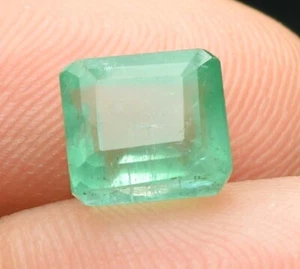 1,70 Cts. Piedra preciosa esmeralda de Zambia verde natural con forma de octágono 6,5*5,5*4,5 mm - Imagen 1 de 4