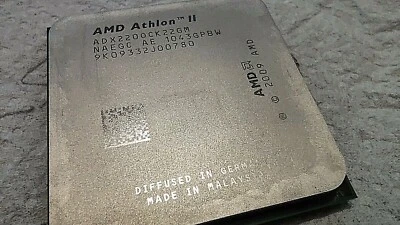 Processore AMD Athlon II X2 220 ADX220OCK22GM Dual-Core 2.8GHz - Socket AM2+ AM3 - Immagine 1 di 2