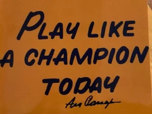 FOTO 8X10 FIRMADA POR ARA PARSEGHIAN DE NOTRE DAME LUCHANDO IRLANDÉS JUGAR COMO UN CAMPEÓN - Imagen 1 de 1