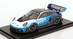 1:18 Spark Porsche 911 (992) GT3 R with ShowCase - Picture 1 of 4