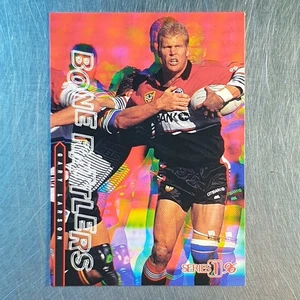 Tarjeta NRL Dynamic Series 1 Bone Rattlers 1996 BR6 Larson North Sydney Bears - Imagen 1 de 2
