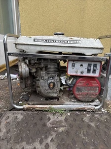 Honda EC1500E Portable Petrol Generator 4-Stroke - Picture 1 of 6