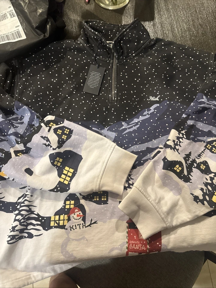 Kith, Kithmas XL 2025 Lanzamiento. Nuevo fuera del paquete Foto 1 de 4