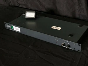 Ocean Matrix 1:3 RGBHV Distributor - Picture 1 of 2