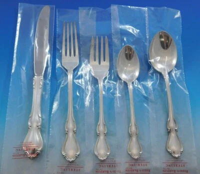 Juego de servicio de cubiertos de plata esterlina Hampton Court by Reed and Barton 44 piezas nuevo Foto 1 de 4