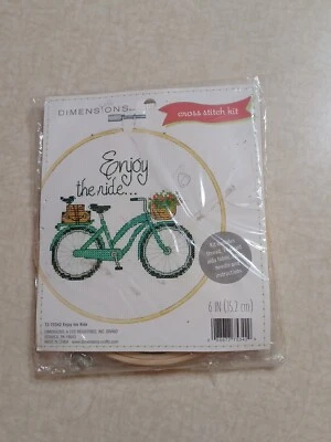 Kit de mini punto de cruz Dimensions Disfruta del paseo en bicicleta Foto 1 de 3