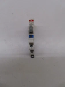 ABB E217-16-01G Leuchttaster Reiheneinbau  - Bild 1 von 8