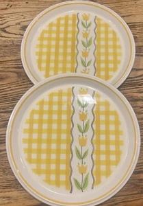 TWO 2 Mikasa COUNTRY GINGHAM 10.75” Dinner Plates Yellow and White Checker MAIZE - Picture 1 of 6