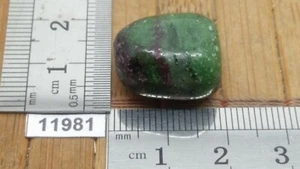 RUBIS sur ZOISITE pierre roulée mineraux lithotherapie collection soin reiki - Picture 1 of 2