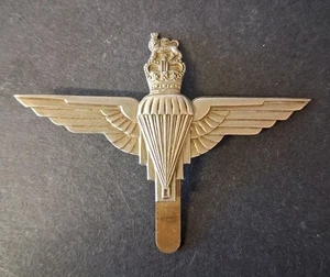 Mützenabzeichen Das Fallschirmjägerregiment - 1946-1953 - Bild 1 von 6