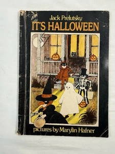 It’s Halloween Jack Prelutsky Paperback Book 1977 Scholastic Vtg - Picture 1 of 5