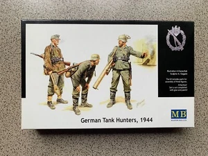 1:35 Assembly model Plastic soldiers. German Tank Hunters 1944 Master Box 2000s - Picture 1 of 16