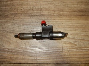 04-07 5.2L Isuzu NPR 4HK1 Denso Diesel Injector (1401 / 4631) OEM - Picture 1 of 4