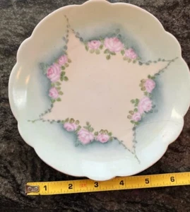 Sweet Vintage Decorative Porcelain Plate/Unmarked - Picture 1 of 3