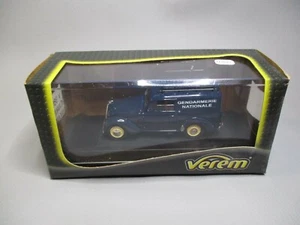 LE6020 VEREM V389 Voiture 1/43 Renault Juvaquatre gendarmerie nationale bleue - Imagen 1 de 10