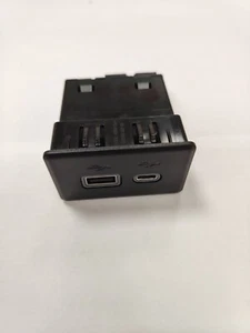 For GM USB and USB-C Ports Receptacle Black 13529873 19-2022 GMC Chevy Cadillac - Picture 1 of 6